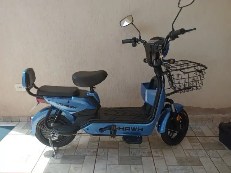 Acessórios para bicicleta elétrica: bagageiro traseiro com alforjes para uso urbano diário