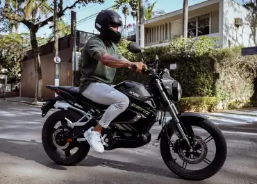 Moto elétrica que carrega na tomada bivolt Watts W125
